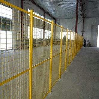Warehouse isolation fence